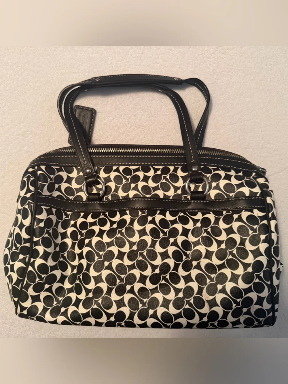 Coach Black and Cream Signature-Pattern Tote Bag. Rarely used. - Picture 2 of 4